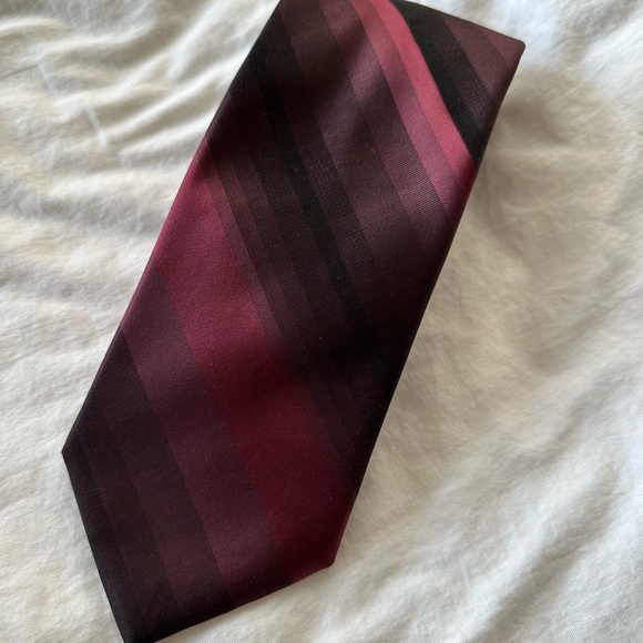 Bundle (3) NWOT Van Heusen, Zylos and Kenneth Roberts men’s ties - Picture 13 of 16